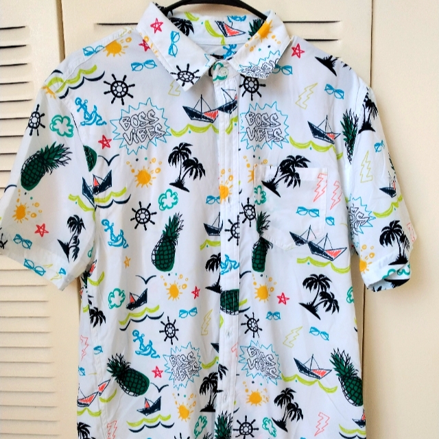 Anchor Pattern Button Down Collar.
